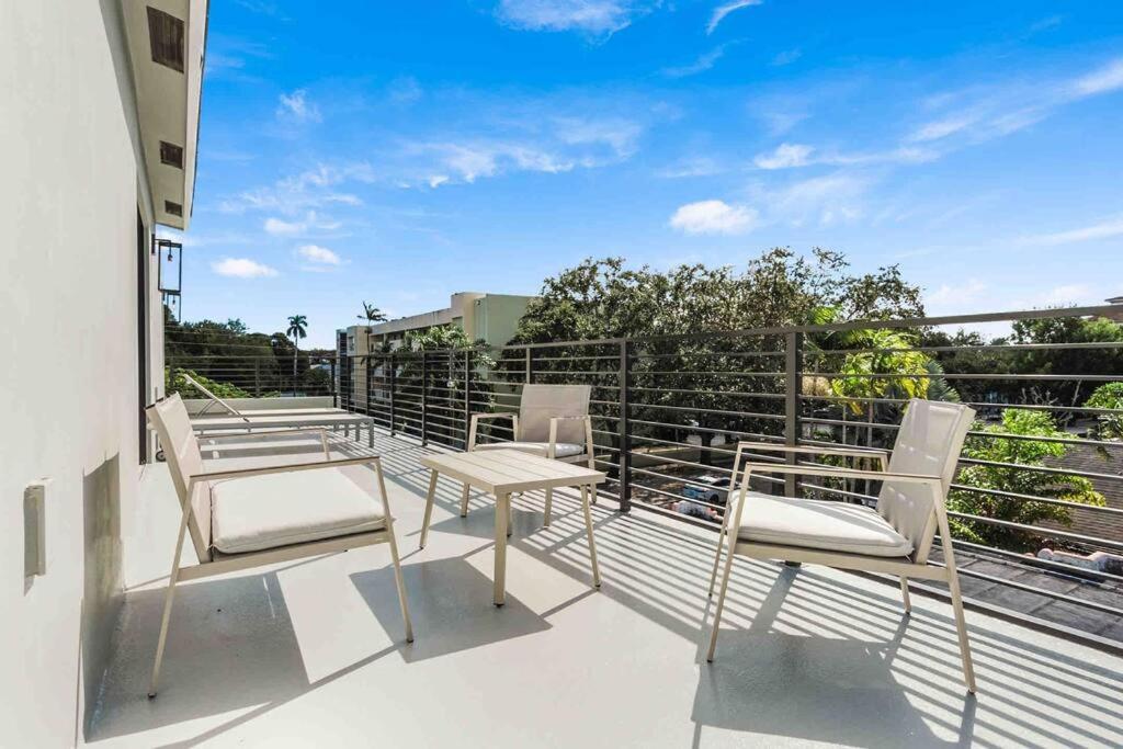 Luxury Paradise Walk To Las Olas -5 Mins To Beach Fort Lauderdale Exterior photo