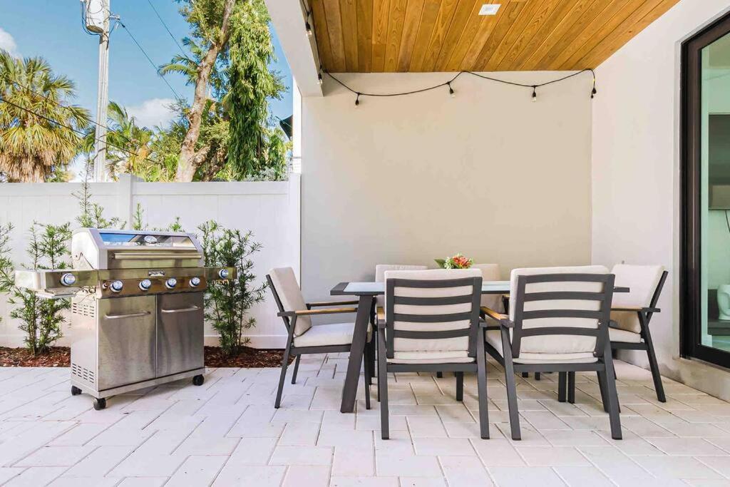 Luxury Paradise Walk To Las Olas -5 Mins To Beach Fort Lauderdale Exterior photo